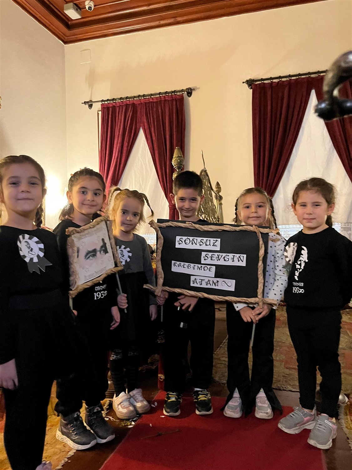 Cesur Anaokulu sahne ve özel gün fotoğrafı